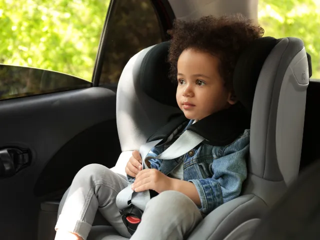 toddler in carseat